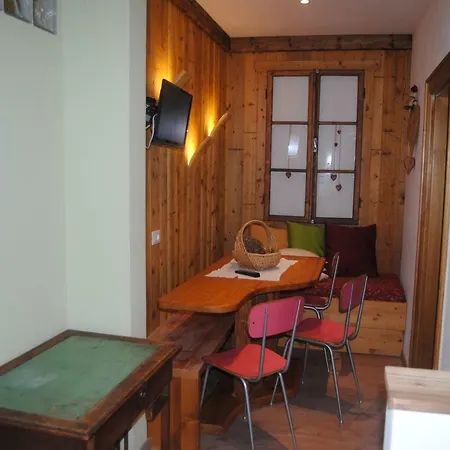 Apartment Rustico Candide